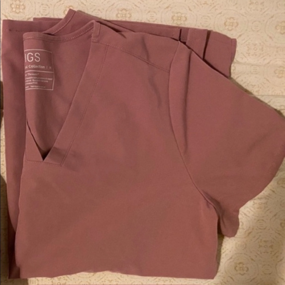 FIGS size M Mineral Mauve Casma Top